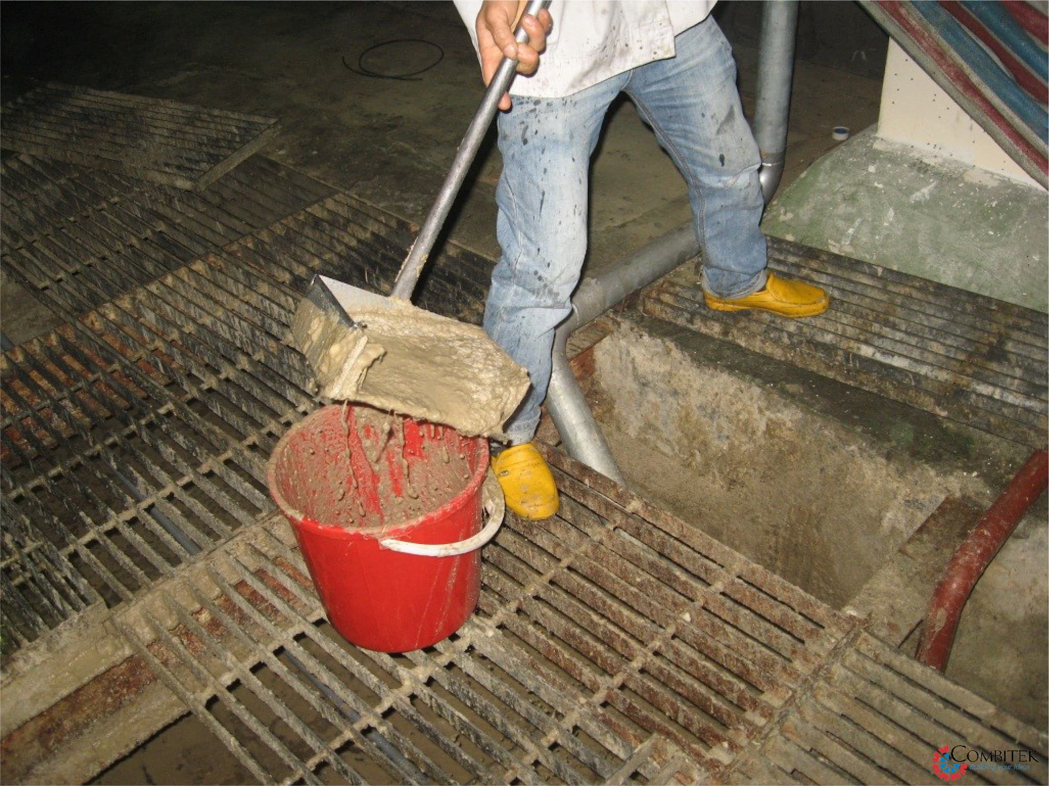 bể t&aacute;ch mỡ truyền thống